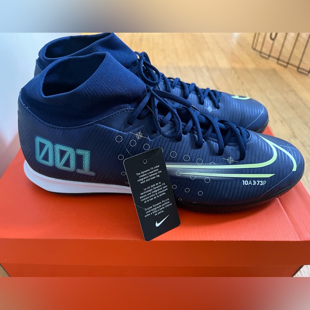 BRAND NEW Men’s Nike Shoes Size 12